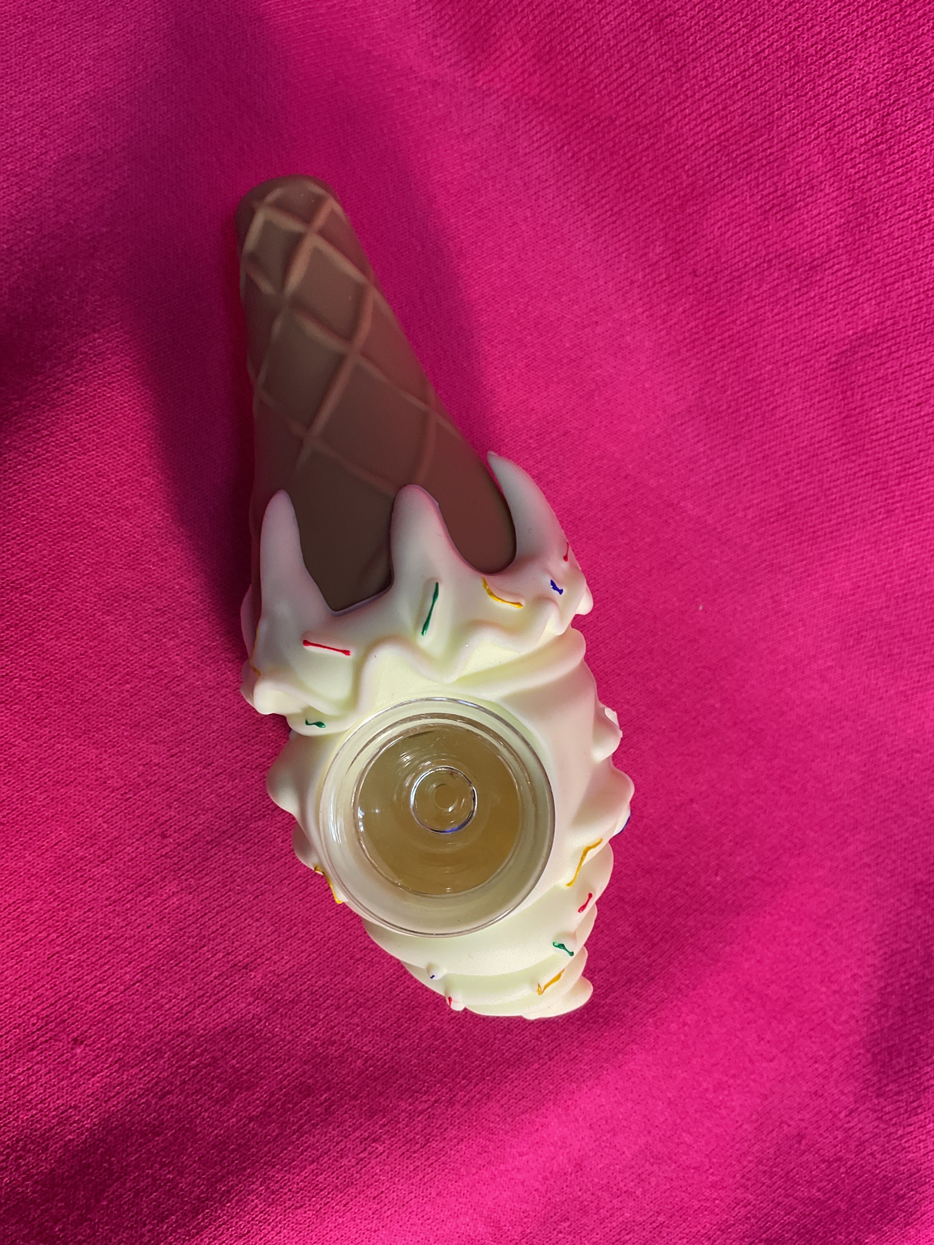 Yellow silicone ice cream cone pipe