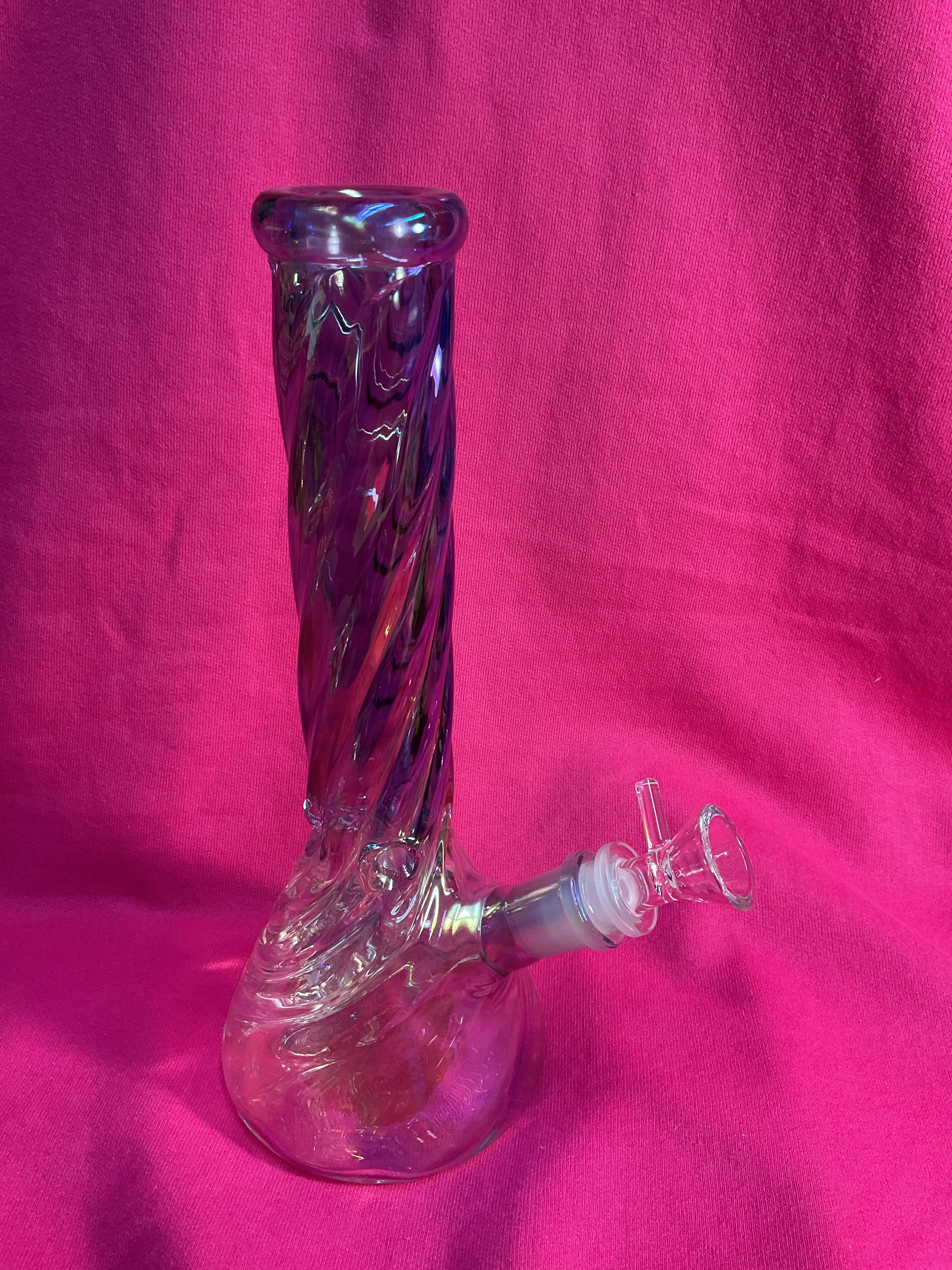 Purple swirl glass water pipe