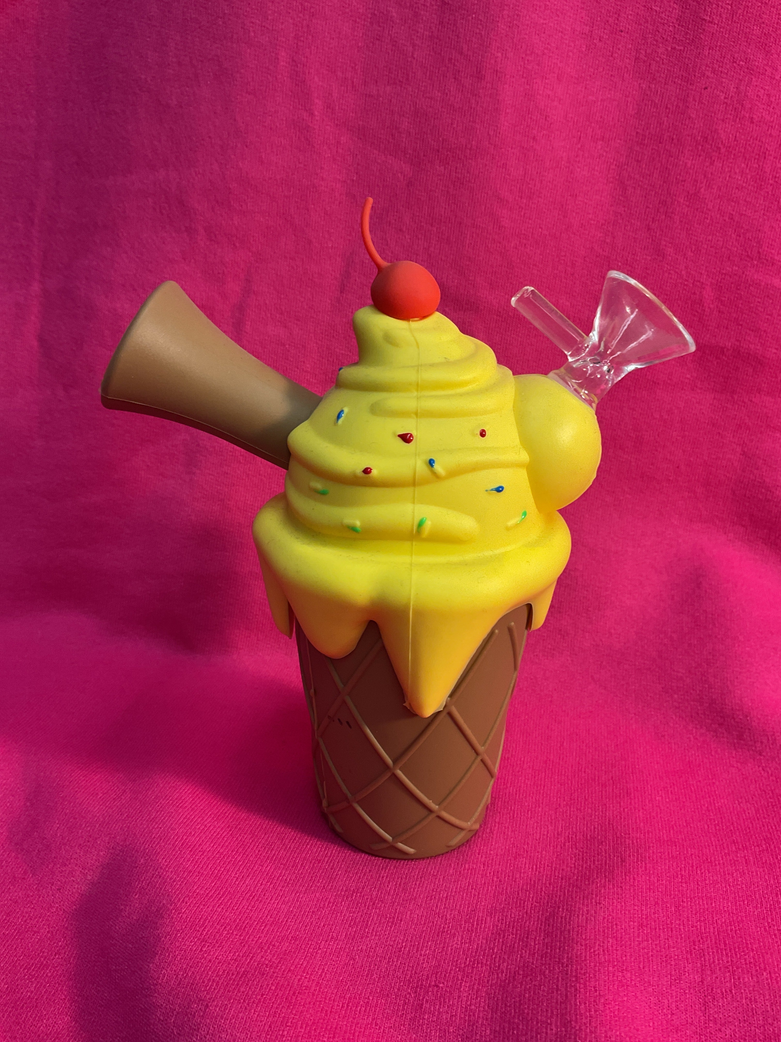 Silicone ice cream bong / silicone water pipe