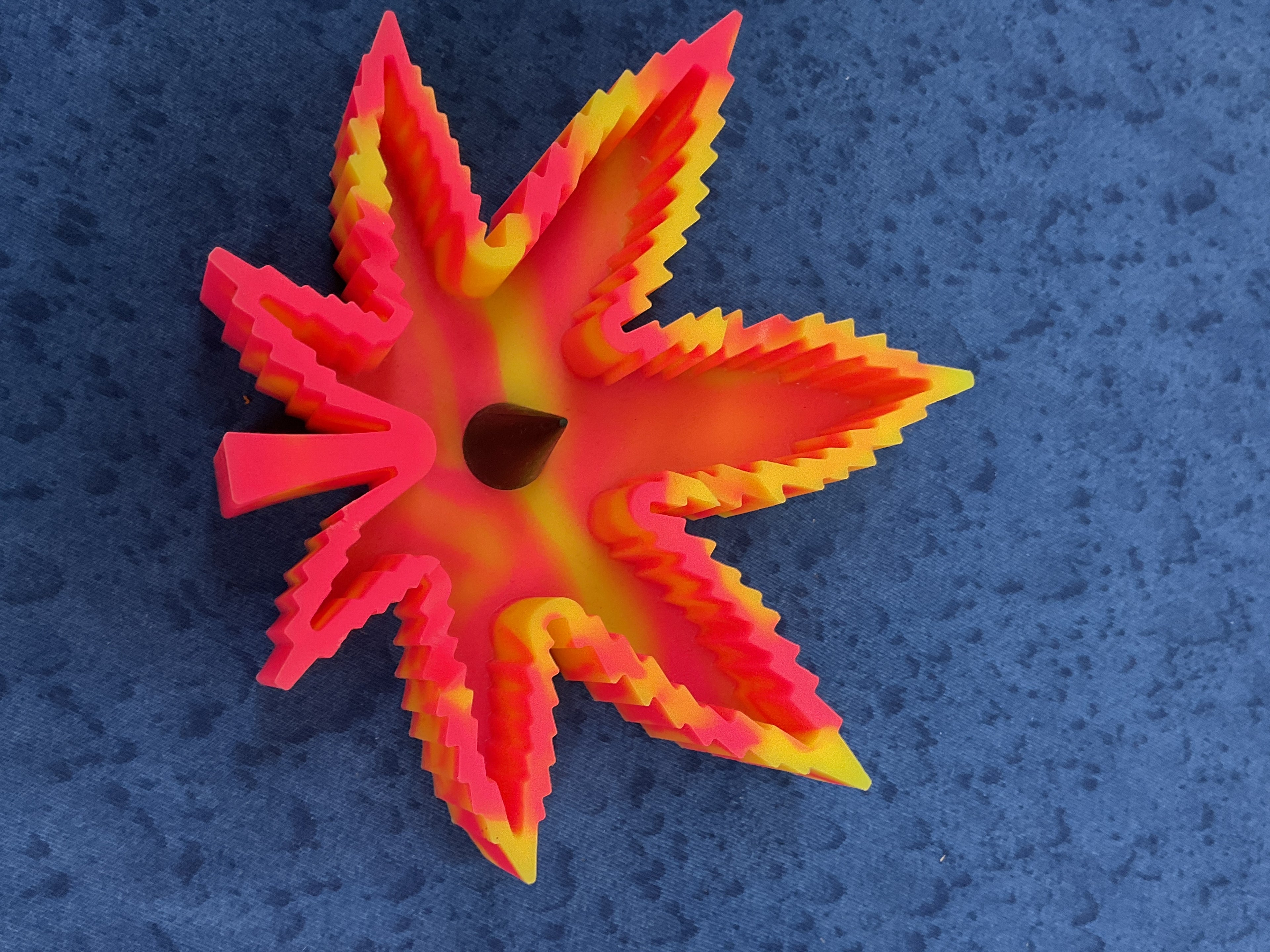 Marijuana shaped silicon ashtray