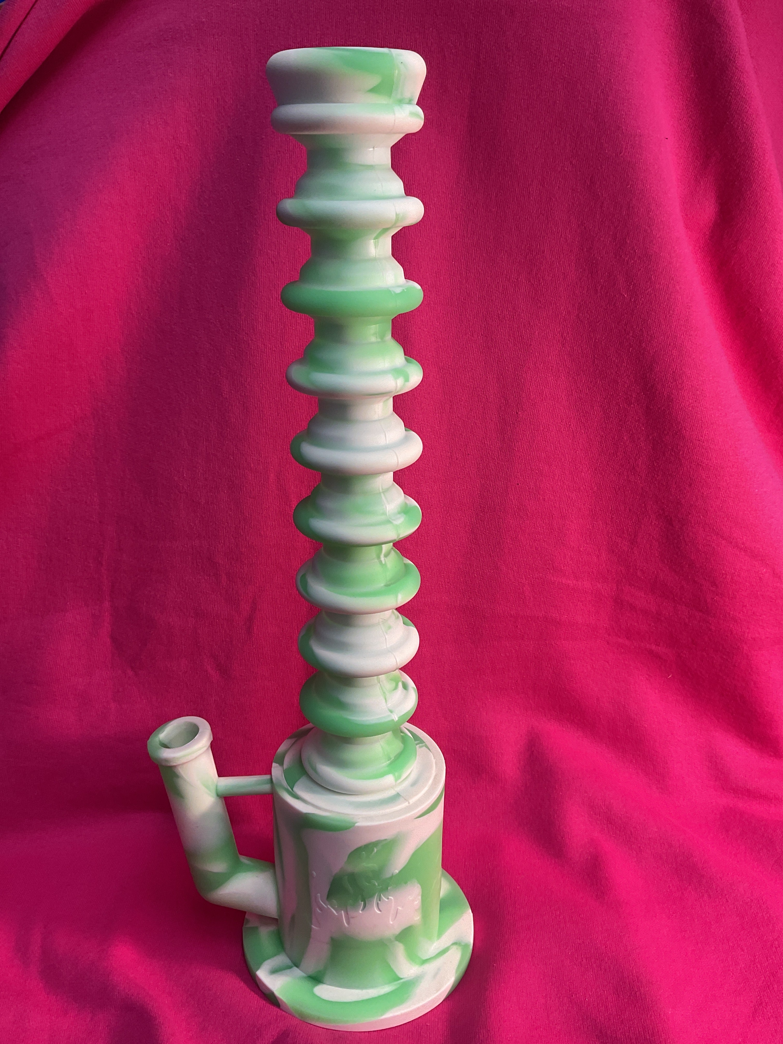 Silicone water pipe